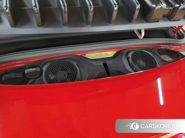 Porsche 911(992) id 3904764 из Кореи 16