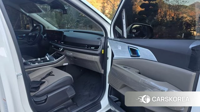 Kia The New Carnival 4th Generation 2025 Белый из Кореи, фото 6