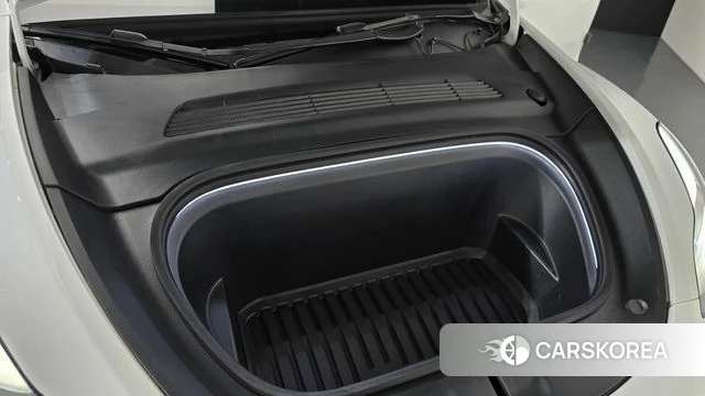 Tesla Model Y id 4666465 из Кореи 29