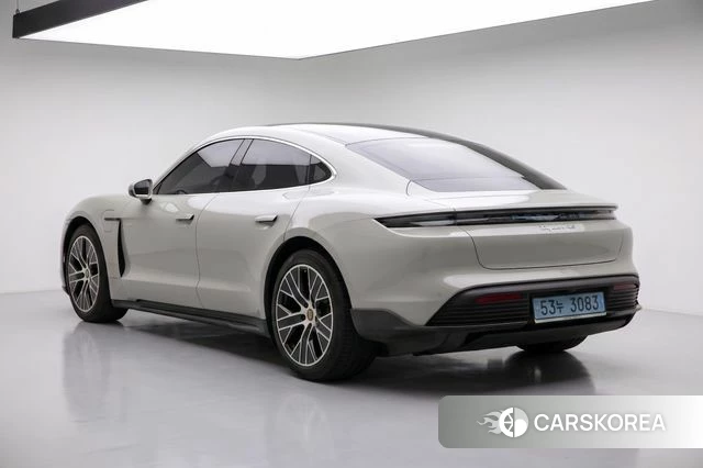 Porsche Taycan id 4683478 из Кореи 16
