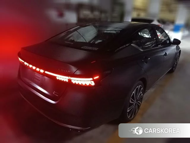 Nissan Altima 2026 Темно-серый из Китая, фото 6