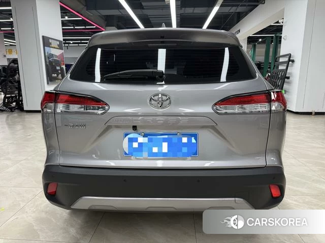 Toyota Corolla 2024 Серебристо-серый из Китая, фото 6
