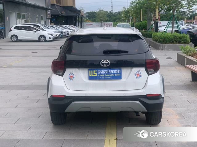 Toyota Yaris L 2021 Белый из Китая, фото 6