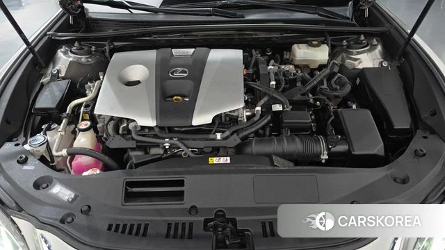 Lexus ES300h 7th generation id 4918679 из Кореи 32