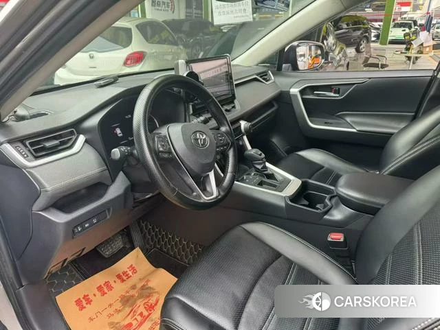Toyota RAV4 2021 Шампань из Китая, фото 6