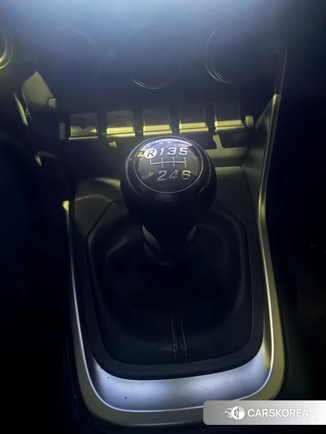 Toyota GR86 2025 Серебряный из Кореи, фото 6