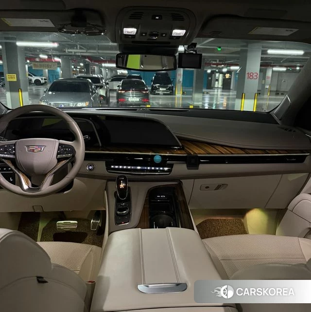 Cadillac Escalade 5th Generation 2021 Песочный из Кореи, фото 6