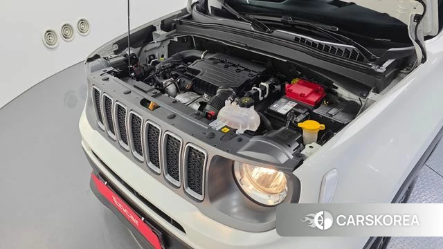 Jeep Renegade id 4996669 из Кореи 26