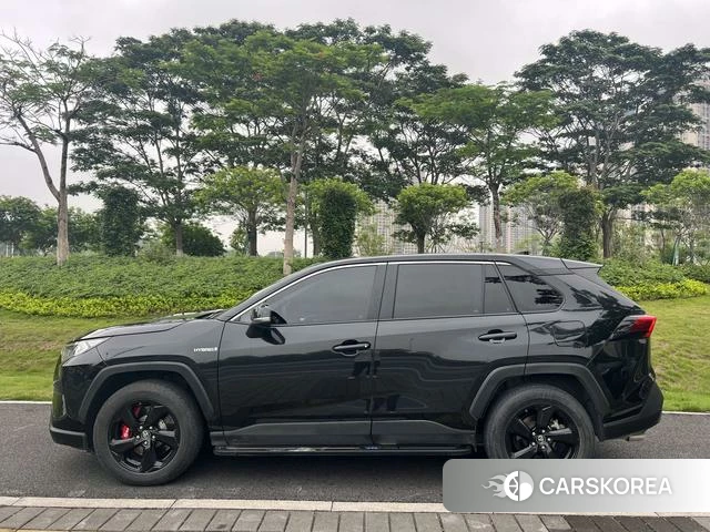 Toyota RAV4 2023 Черный из Китая, фото 6
