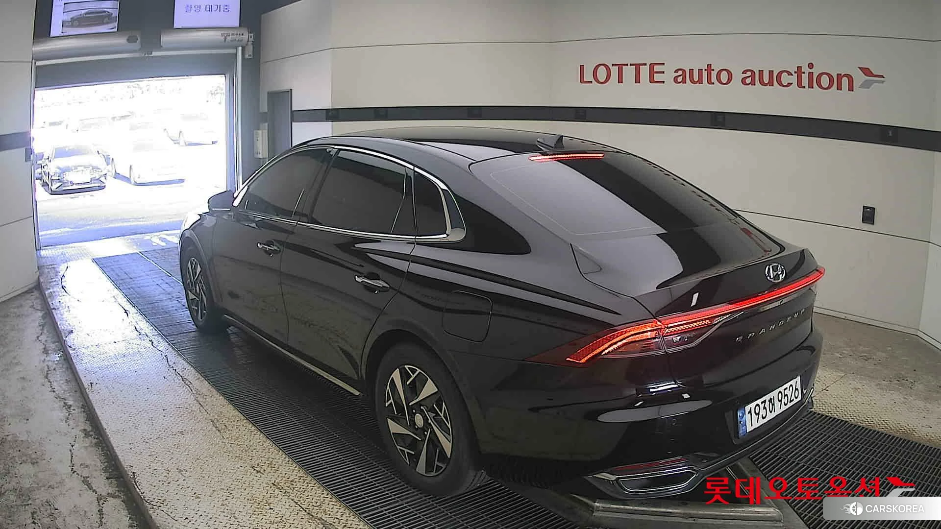 Hyundai Grandeur Hybrid id 5001037 из Кореи 33