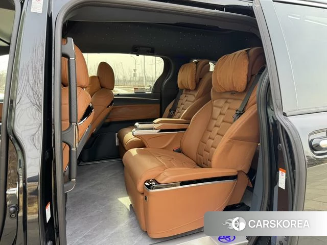 Toyota Granvia 2026 Черный из Китая, фото 6