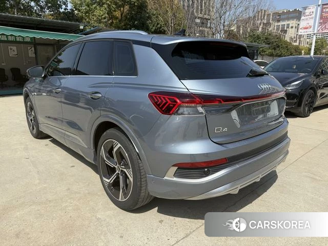 Audi Q4 2023 Синий из Китая, фото 6