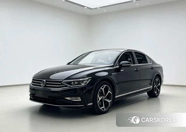 Volkswagen Magotan 2023 Черный из Китая, фото 6