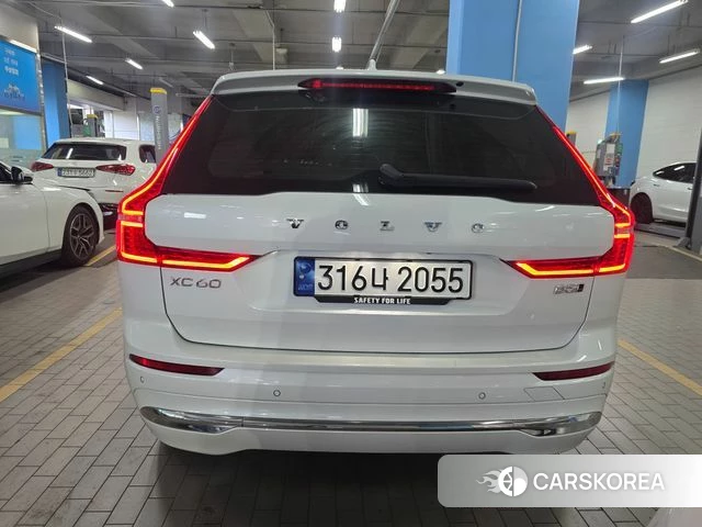 Volvo XC60 second Generation 2023 Белый из Кореи, фото 6