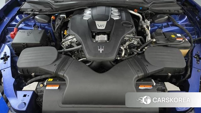 Maserati Ghibli id 4986940 из Кореи 32