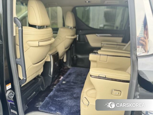 Toyota Vellfire 2023 Черный из Китая, фото 6