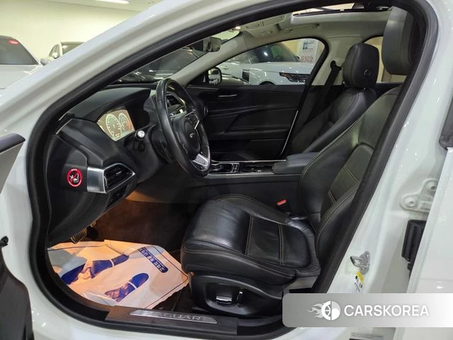 Jaguar XE id 4513215 из Кореи 16