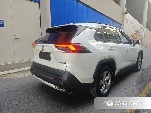 Toyota RAV4 2021 Белый из Китая, фото 6