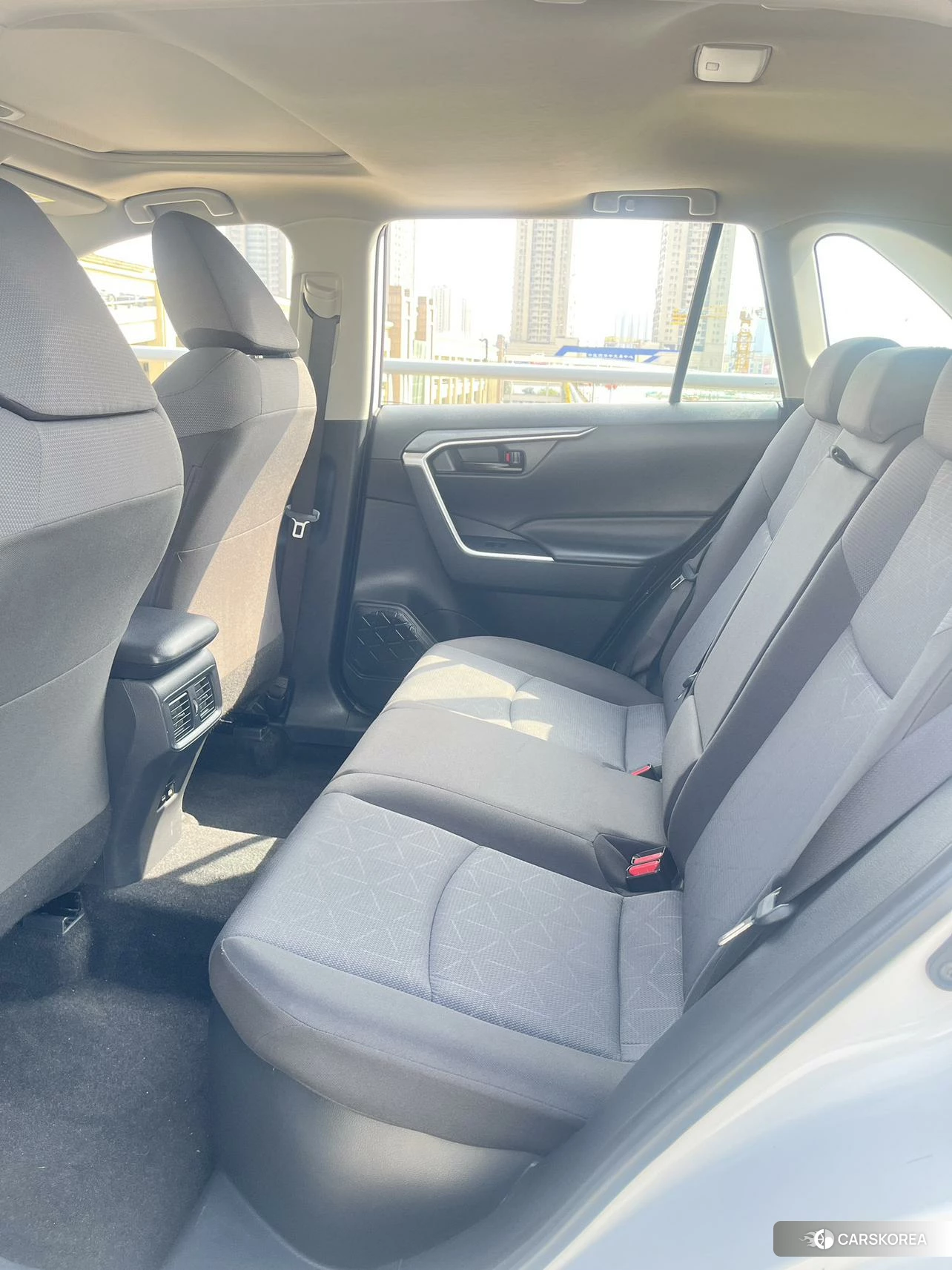 Toyota RAV4 2023 Белый из Китая, фото 6