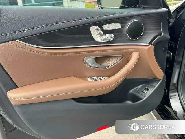 Mercedes-Benz E-Class 2020 Черный из Китая, фото 6