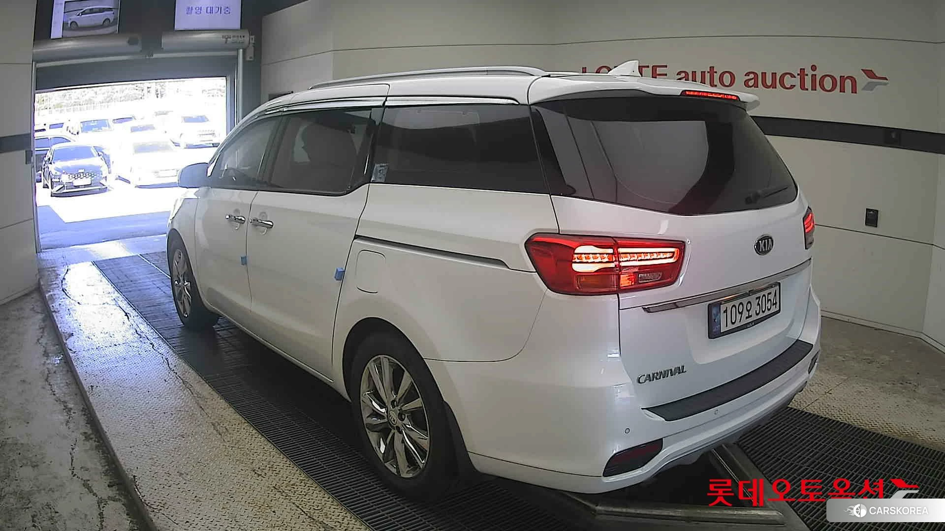 Kia Carnival id 4990106 из Кореи 33
