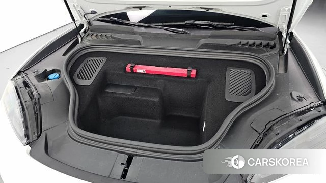 Porsche Makan EV id 4879580 из Кореи 34