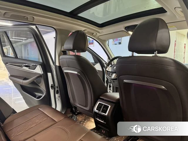 BMW iX3 2023 Белый из Китая, фото 6