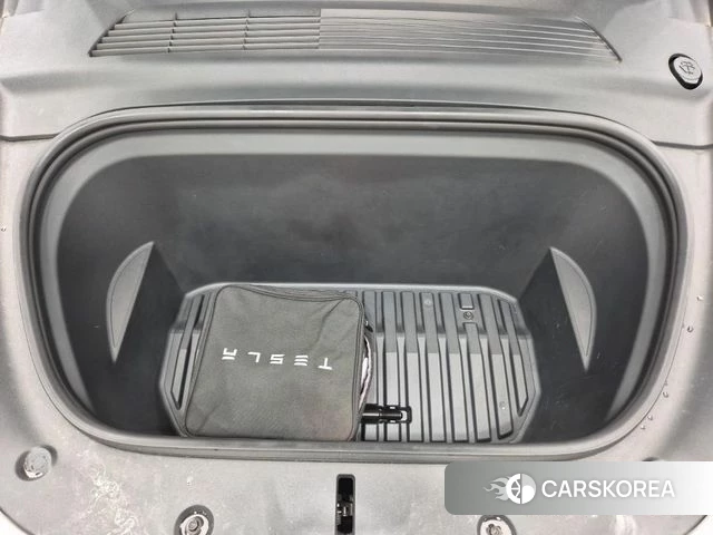 Tesla Model Y id 4721483 из Кореи 16