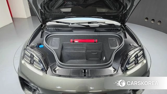 Porsche Makan EV id 4921180 из Кореи 31
