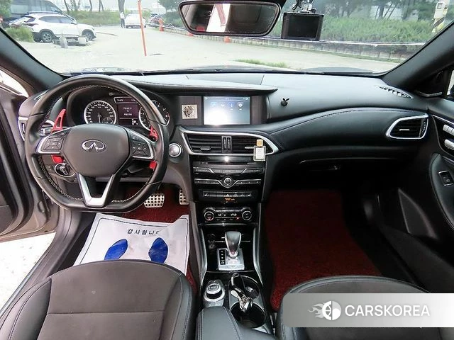 Infiniti Q30 id 4746774 из Кореи 16