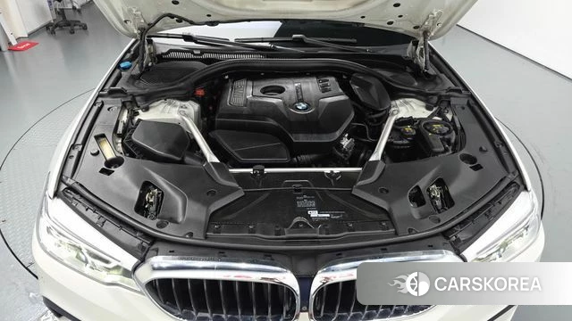 BMW 5 Series (G30) id 4943831 из Кореи 16