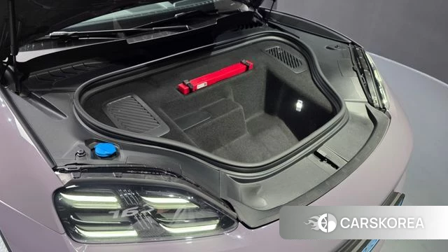 Porsche Makan EV id 3858305 из Кореи 16