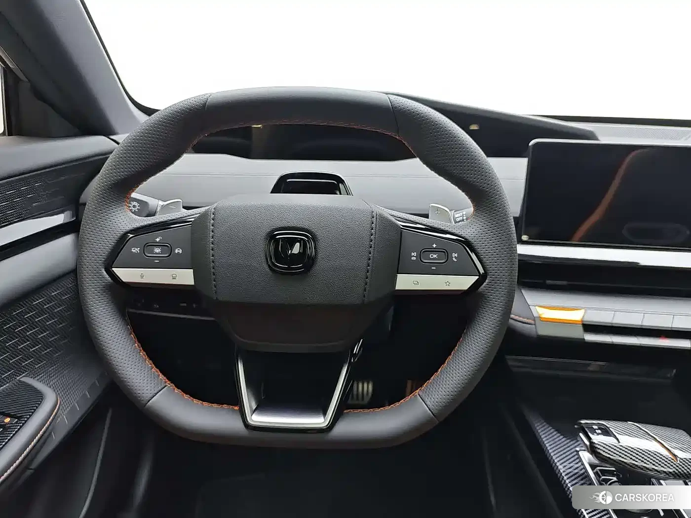 Chang'an Changan UNI-V 2024 Silver/gray из Китая, фото 6