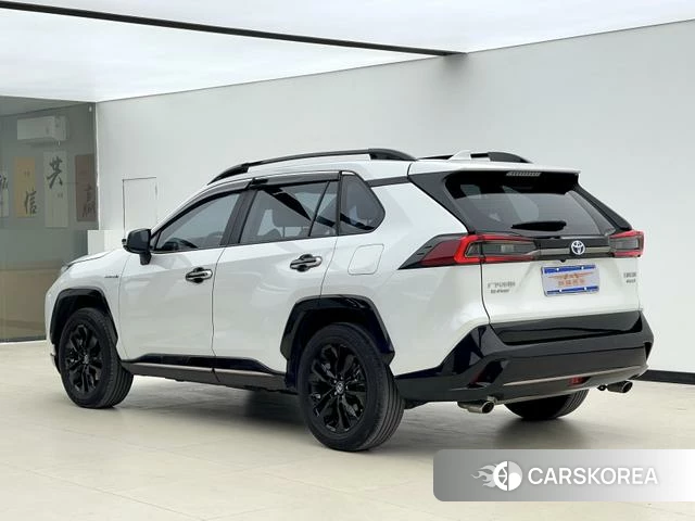 Toyota Wildlander 2022 Белый из Китая, фото 6