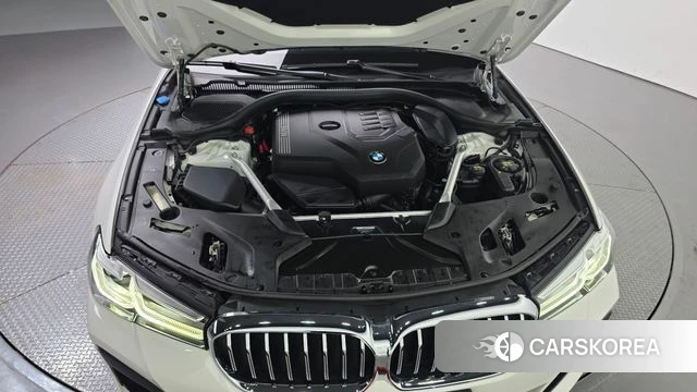 BMW 5 Series (G30) id 5033787 из Кореи 31