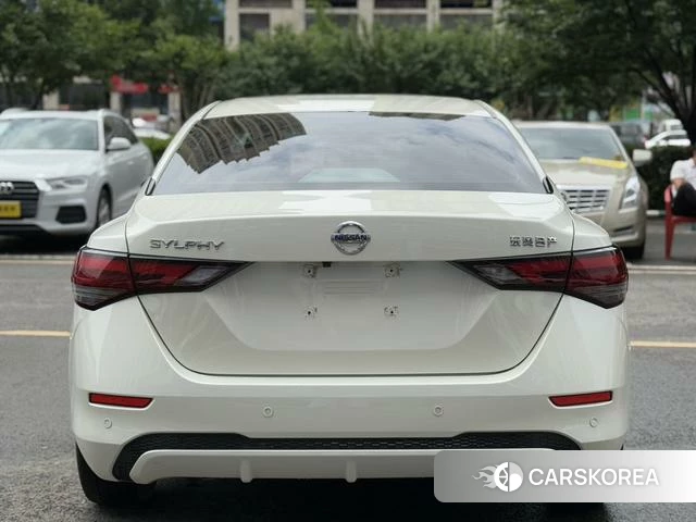 Nissan Sylphy 2021 Белый из Китая, фото 6