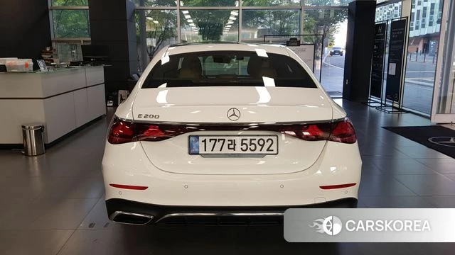 Mercedes-Benz E-Class W214 id 4934515 из Кореи 16