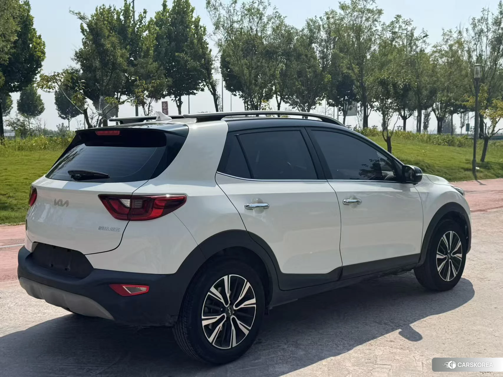 Новый Kia Sonet 2026 Белый из Китая, фото 4