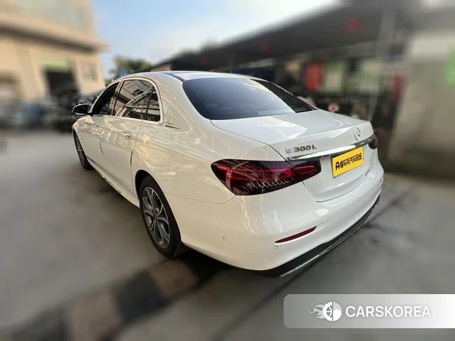 Mercedes-Benz E-Class 2021 Белый из Китая, фото 6