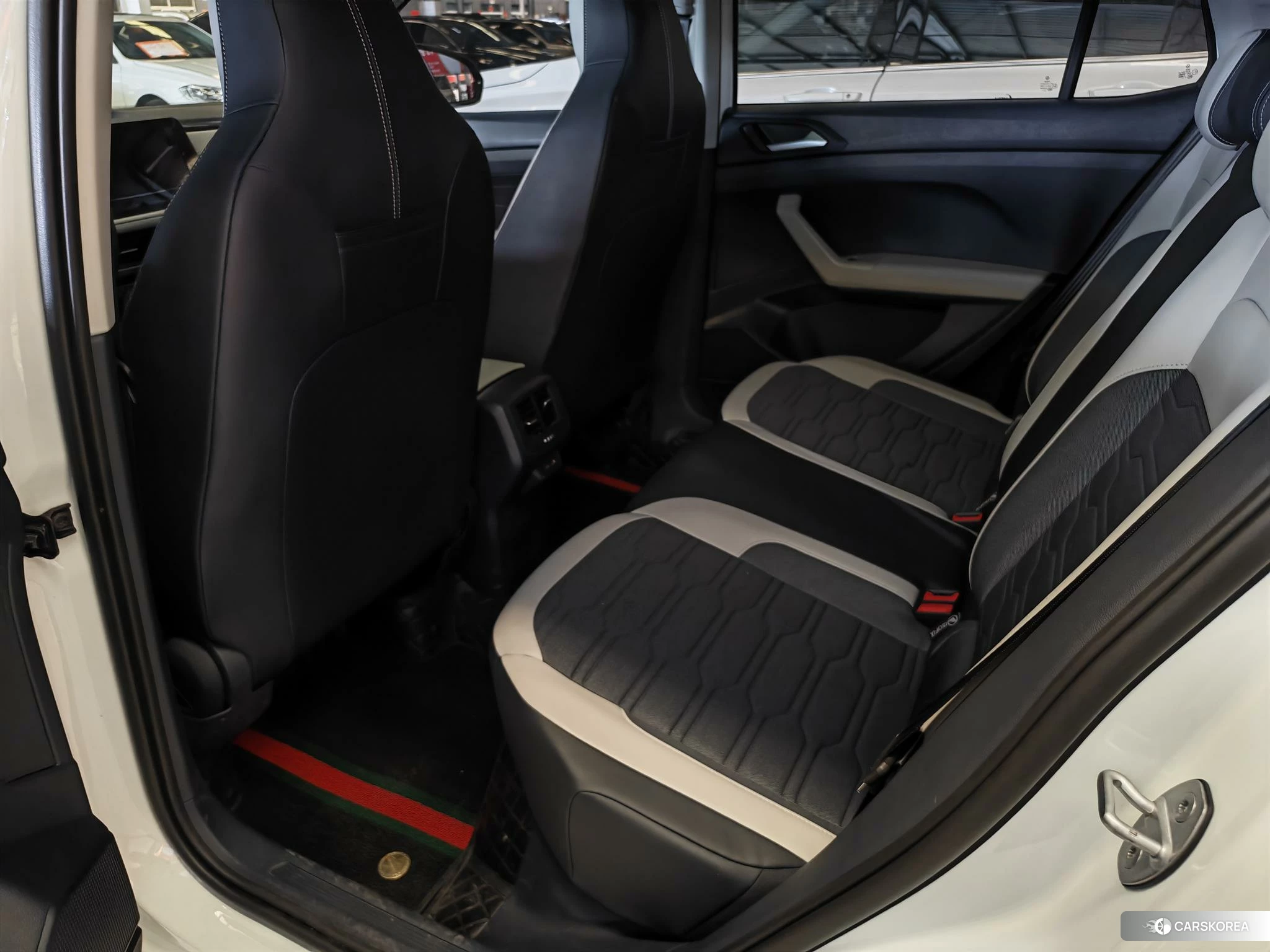 Volkswagen Tharu 2024 Белый из Китая, фото 6