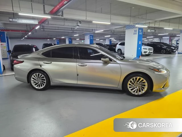 Lexus ES300h 7th generation id 5031501 из Кореи 16
