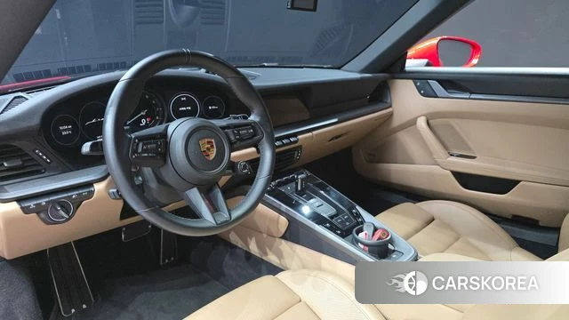 Porsche 911(992) id 4991948 из Кореи 29