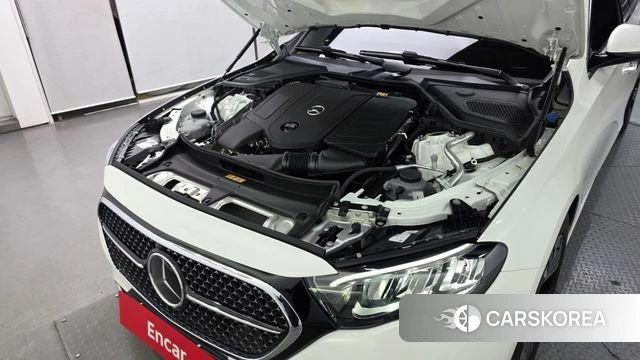 Mercedes-Benz E-Class W214 id 5015906 из Кореи 32