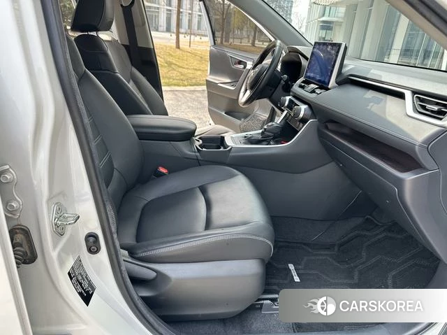Toyota RAV4 2021 Белый из Китая, фото 6