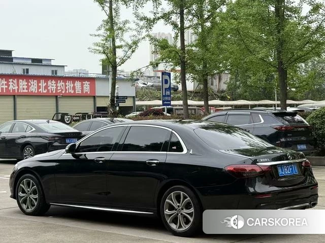Mercedes-Benz E-Class 2023 Черный из Китая, фото 6