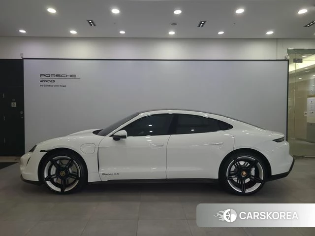 Porsche Taycan id 5034856 из Кореи 16