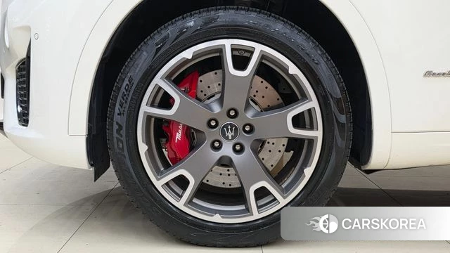 Maserati Levante id 4971067 из Кореи 16