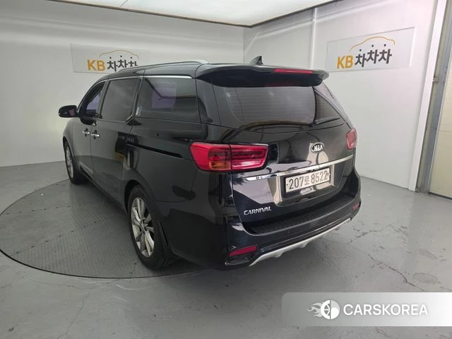 Kia The New Carnival id 4856015 из Кореи 11