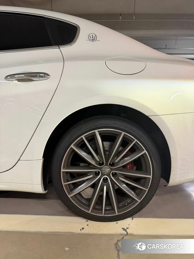 Maserati Quattroporte id 4895032 из Кореи 16