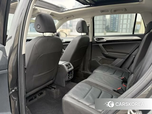 Volkswagen Tayron 2021 Темно-серый из Китая, фото 6